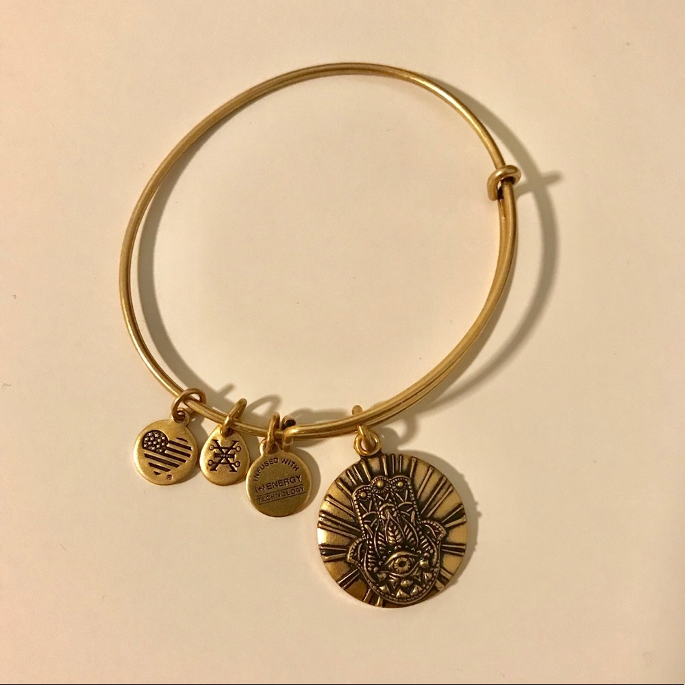 NWOT Alex And Ani Hand Of Fatima Bracelet